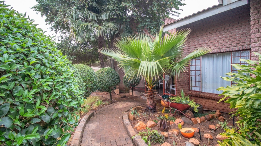 4 Bedroom Property for Sale in Olifantsnek North West